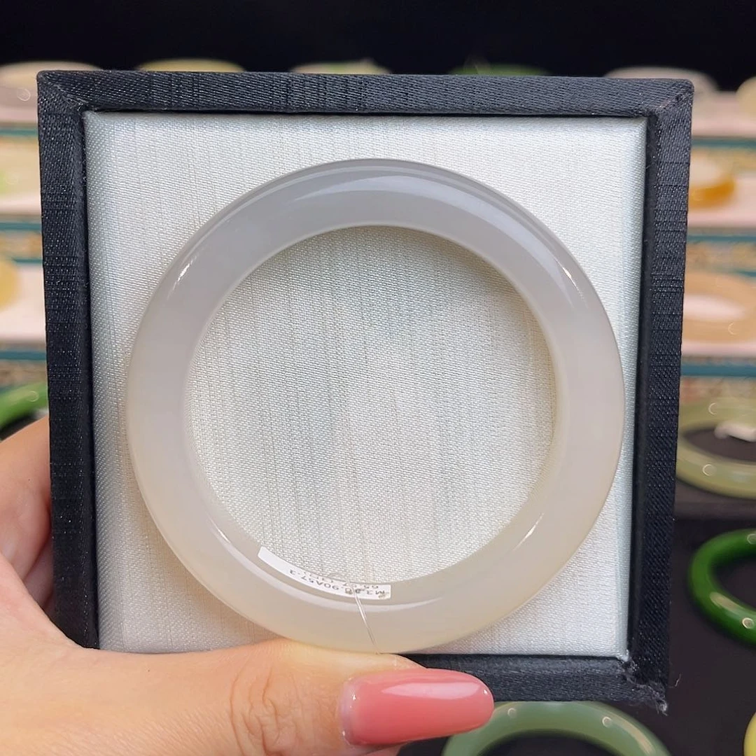 未镶嵌手镯和田玉“彩霞”粉紫镯