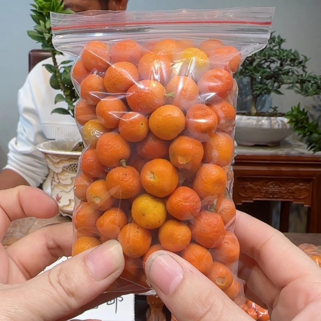 少量花朵（建议范围：2朵-5朵 或40%以下）