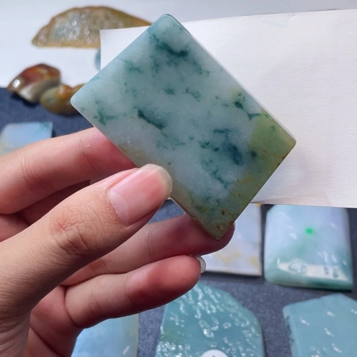 未镶嵌定制翡翠满飘蓝花带黄翡山水牌料