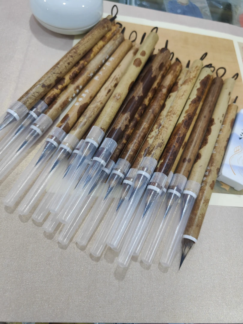雲妃三花兔箭中小楷~纯手工兔箭毫/尺寸:0.8×2.5厘米