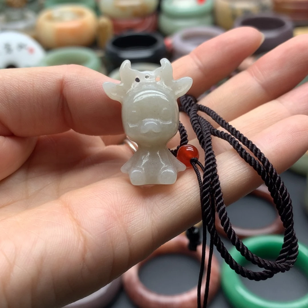 石英质玉（佘太翠）手镯未镶嵌