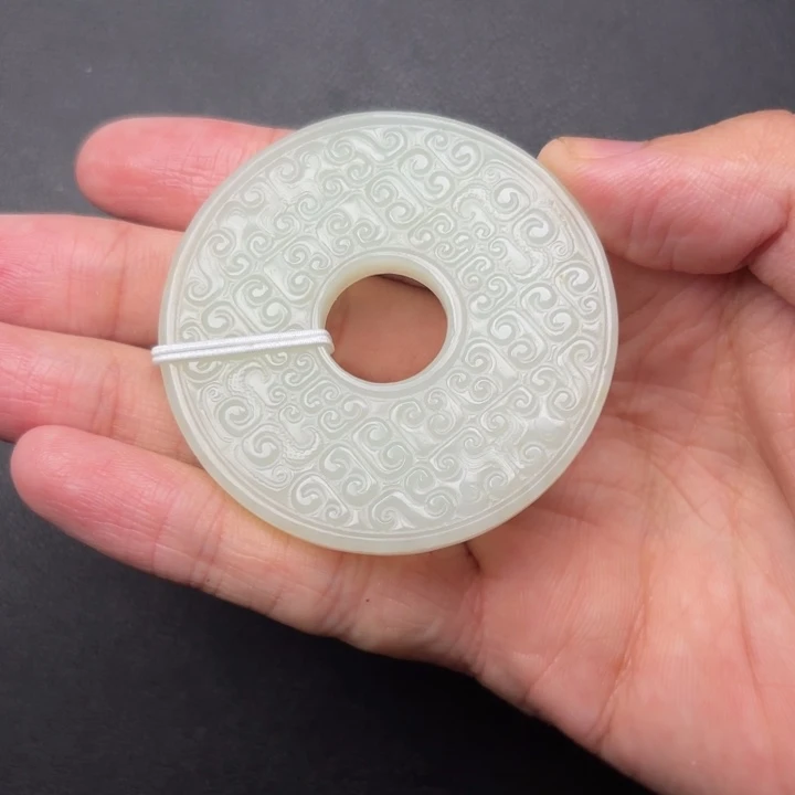 唯***克和田玉未镶嵌颈饰