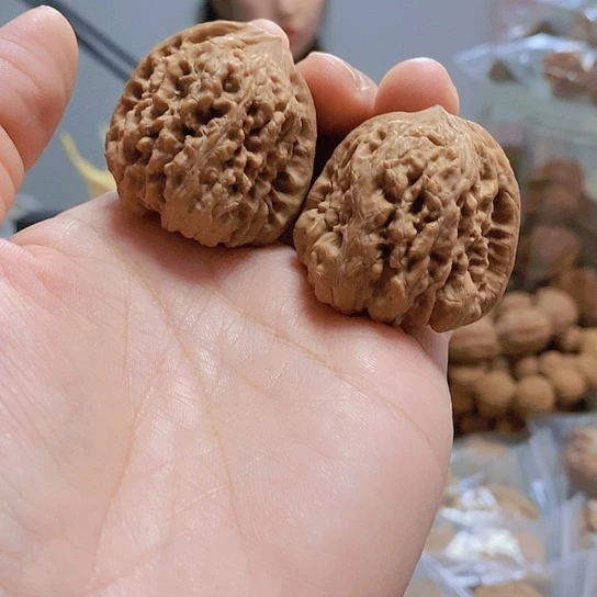 【闪购商品】把件文玩核桃37平谷凹底水尖黄