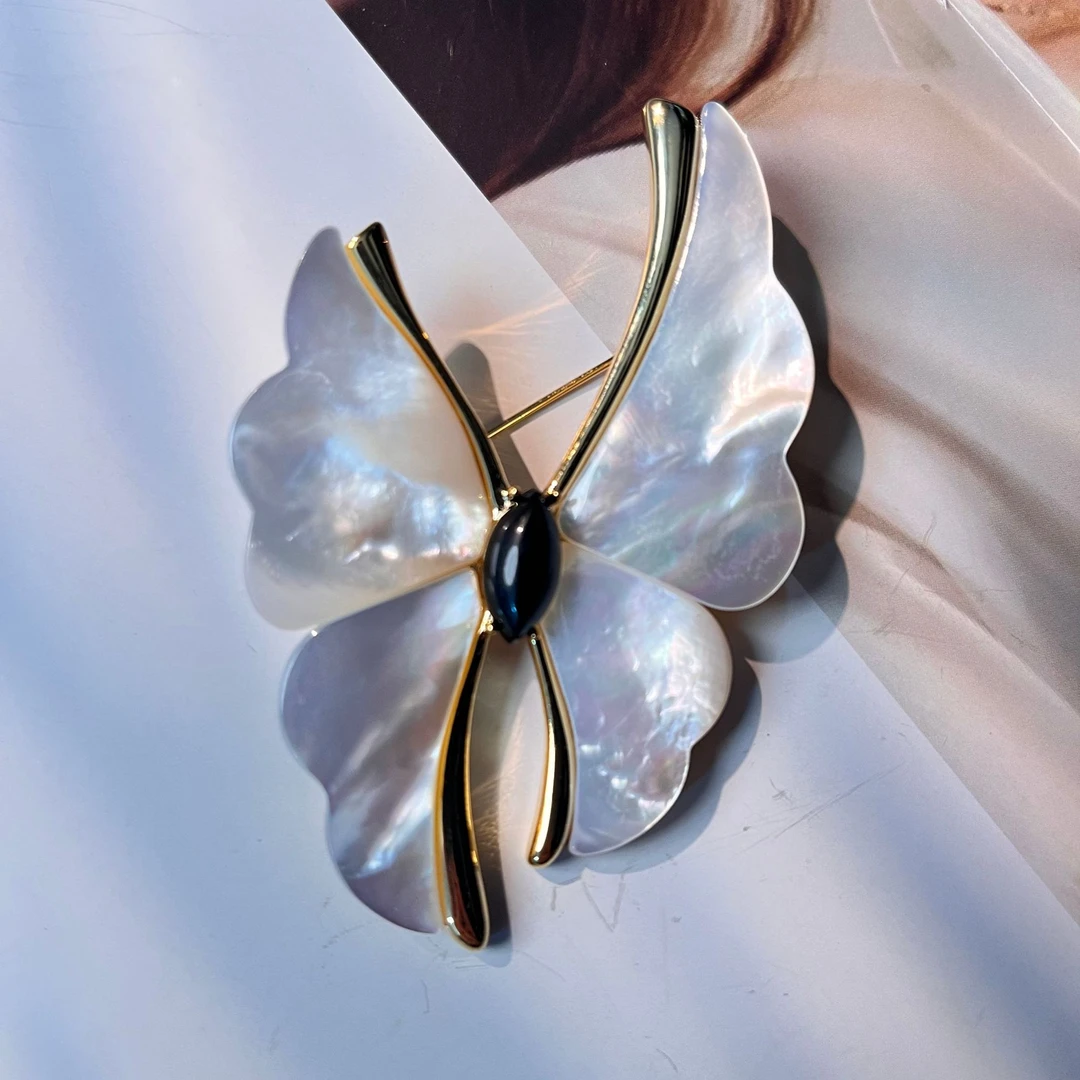 铜合金仿水晶胸针 禧娘娘小众手工时尚西服复古大衣胸针-X1008