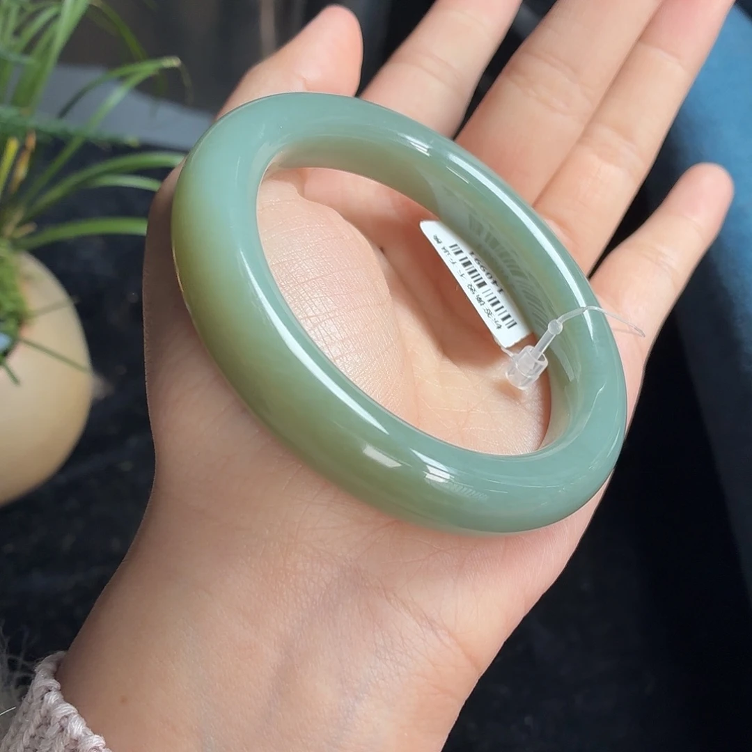 和田玉未镶嵌手镯5657