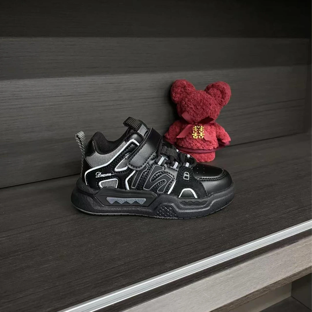 Deerway/德尔惠23206时尚潮流真皮皮面板鞋