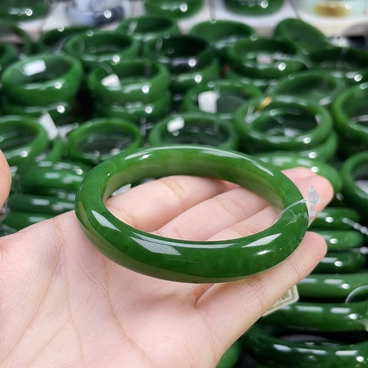 未镶嵌手镯和田玉（碧玉）