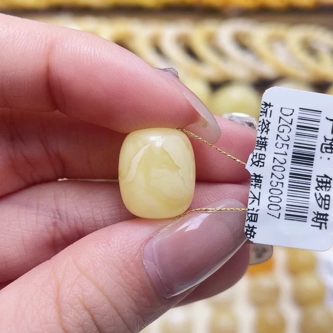 琥珀未镶嵌裸石12.6*14.6mm桶珠