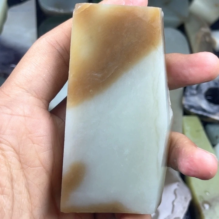 和田玉（糖玉）未镶嵌颈饰