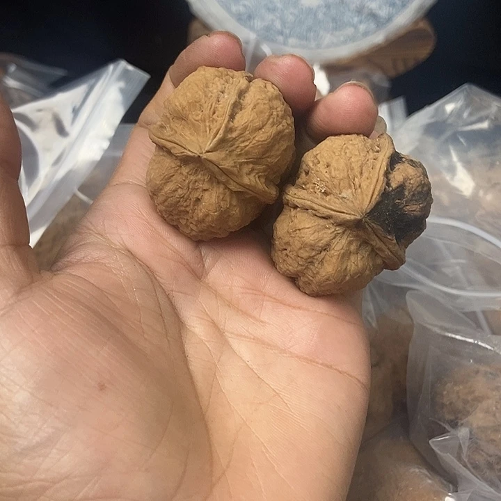把件文玩核桃云南铁核桃基地51