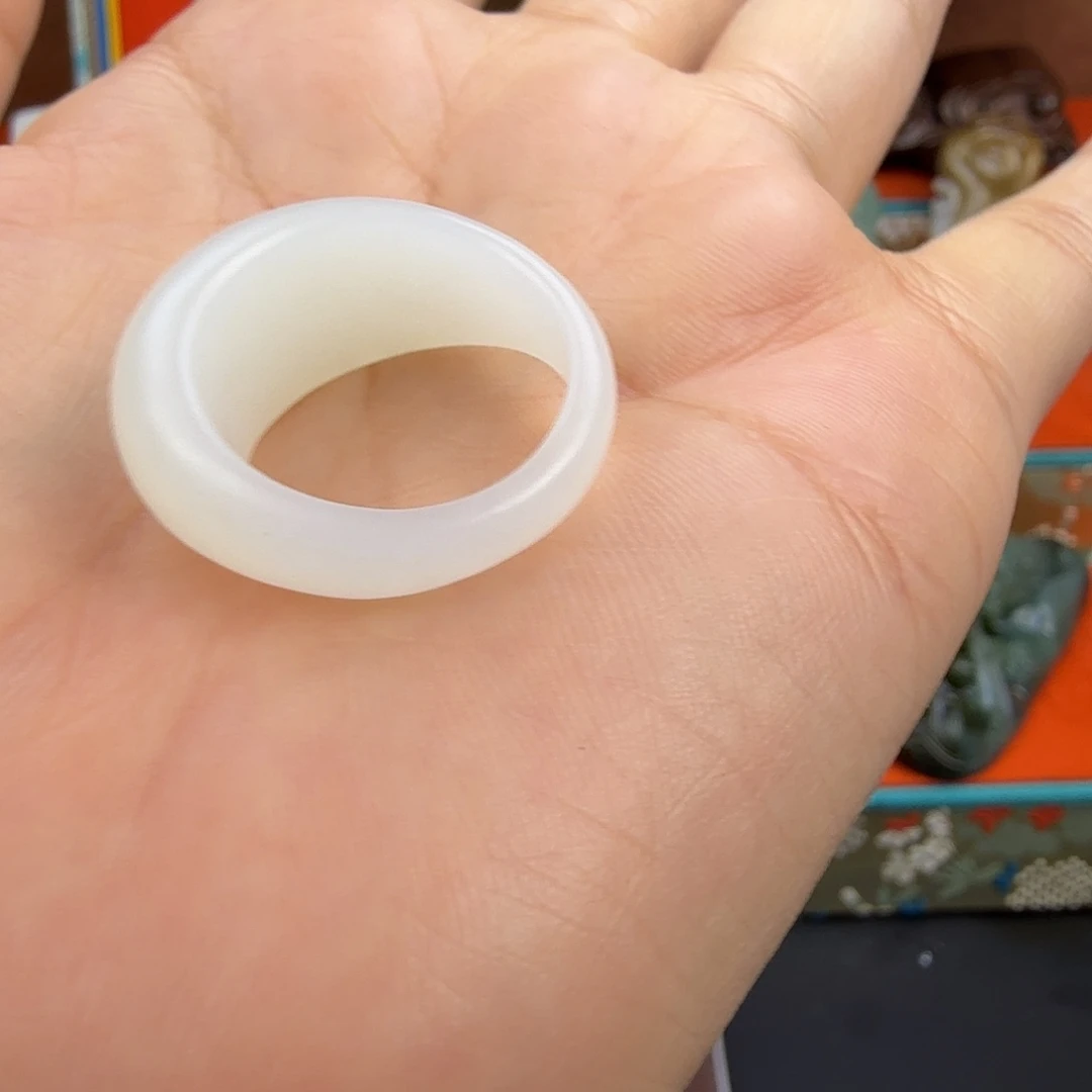 用***9和田玉未镶嵌挂件