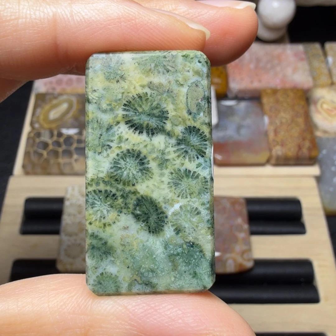 硅化玉未镶嵌好香，保真绿