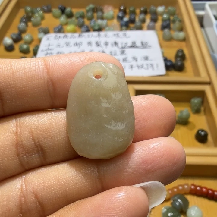 和田玉未镶嵌珠宝奇石