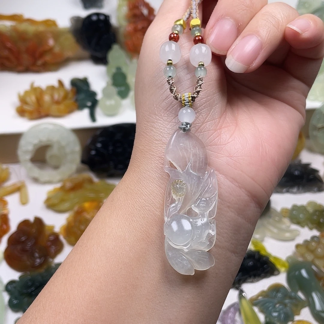 蛇纹石玉未镶嵌颈饰