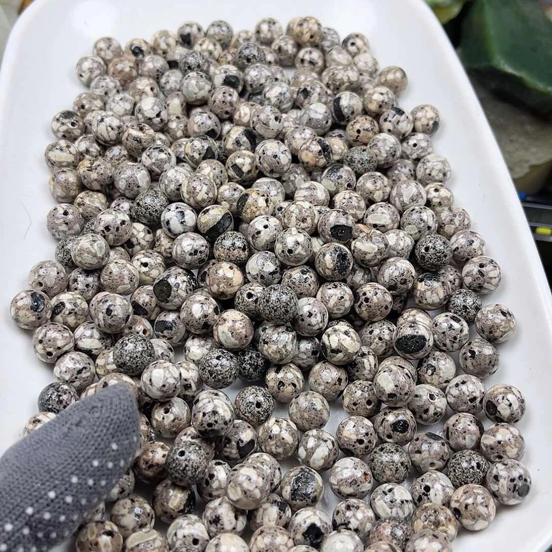 长石玉未镶嵌颈饰