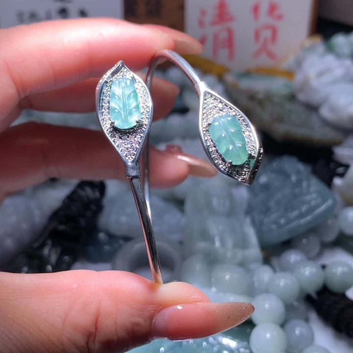 翡翠未镶嵌颈饰保真天然A货翡翠