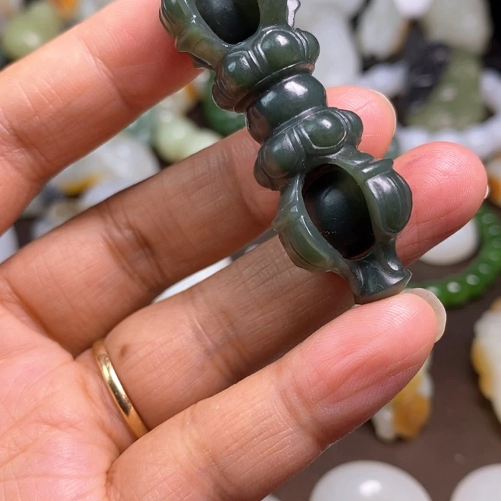 和田玉（青玉）未镶嵌颈饰