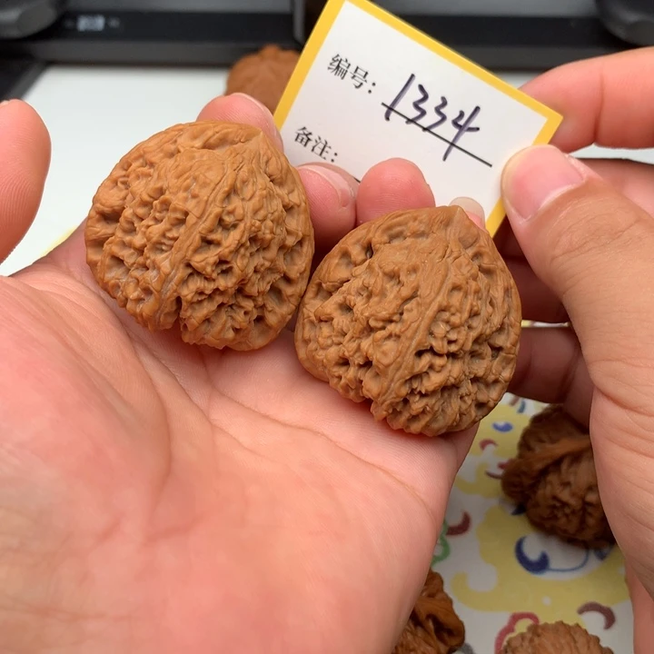 文玩核桃把件41三角南疆1334