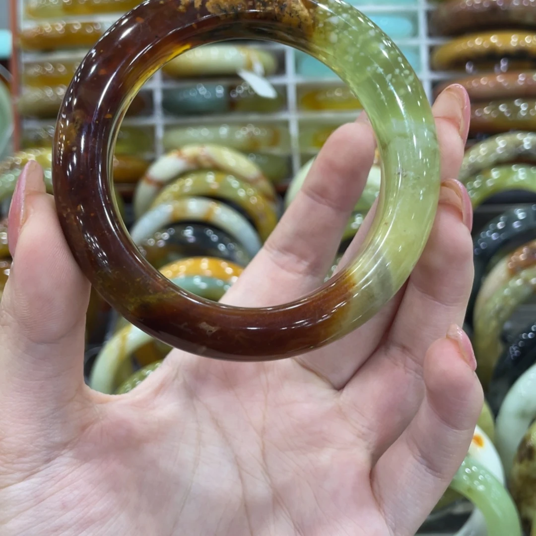 蛇纹石玉未镶嵌手镯