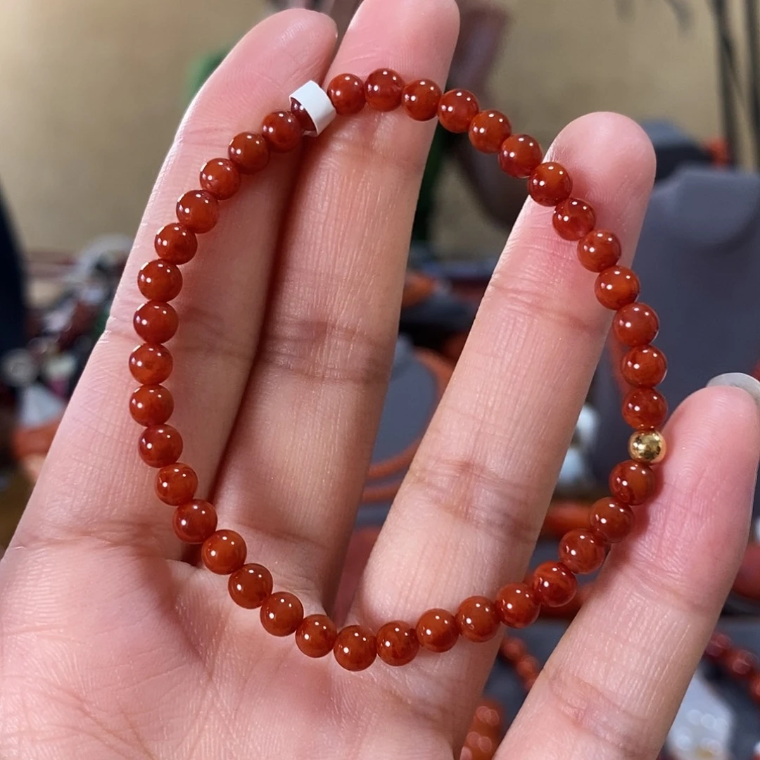 18K金镶嵌单圈4.5m m原矿南红玛瑙