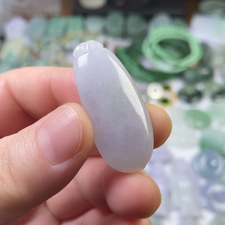 翡翠未镶嵌颈饰福瓜