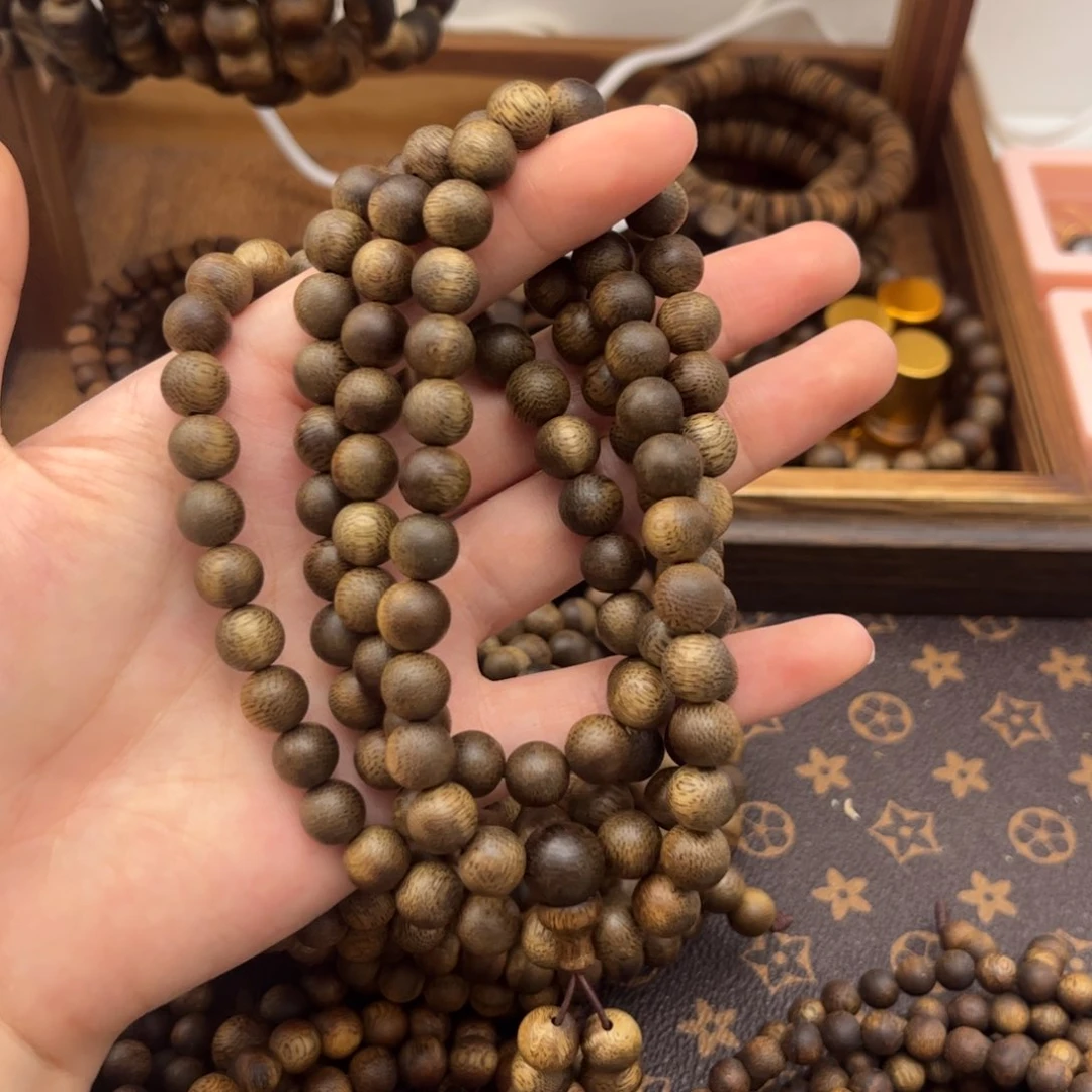 海南莺歌绿奇楠08沉香33克