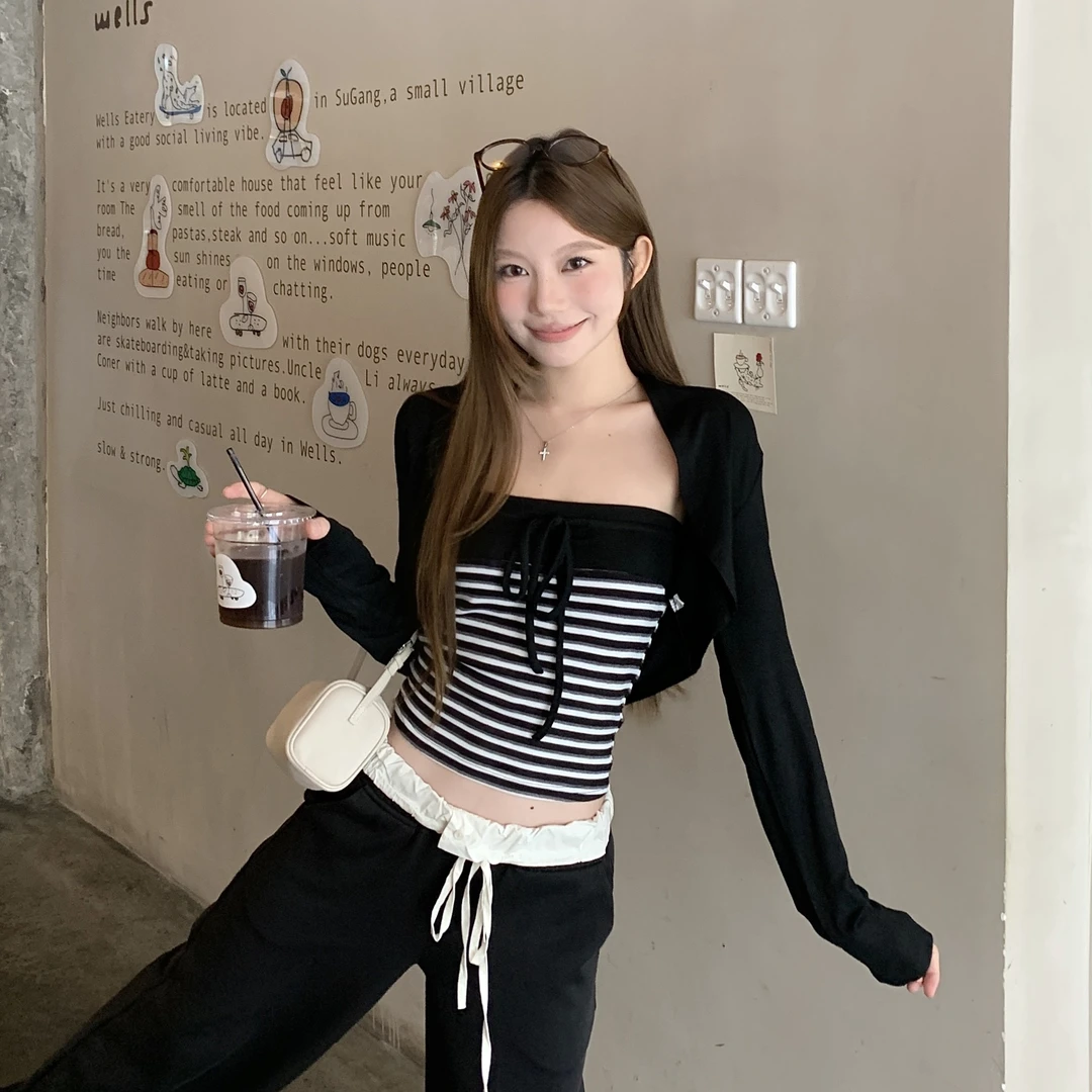 时尚套装黑色气质长袖开衫短款外套女秋季内搭条纹抹胸背心两件套