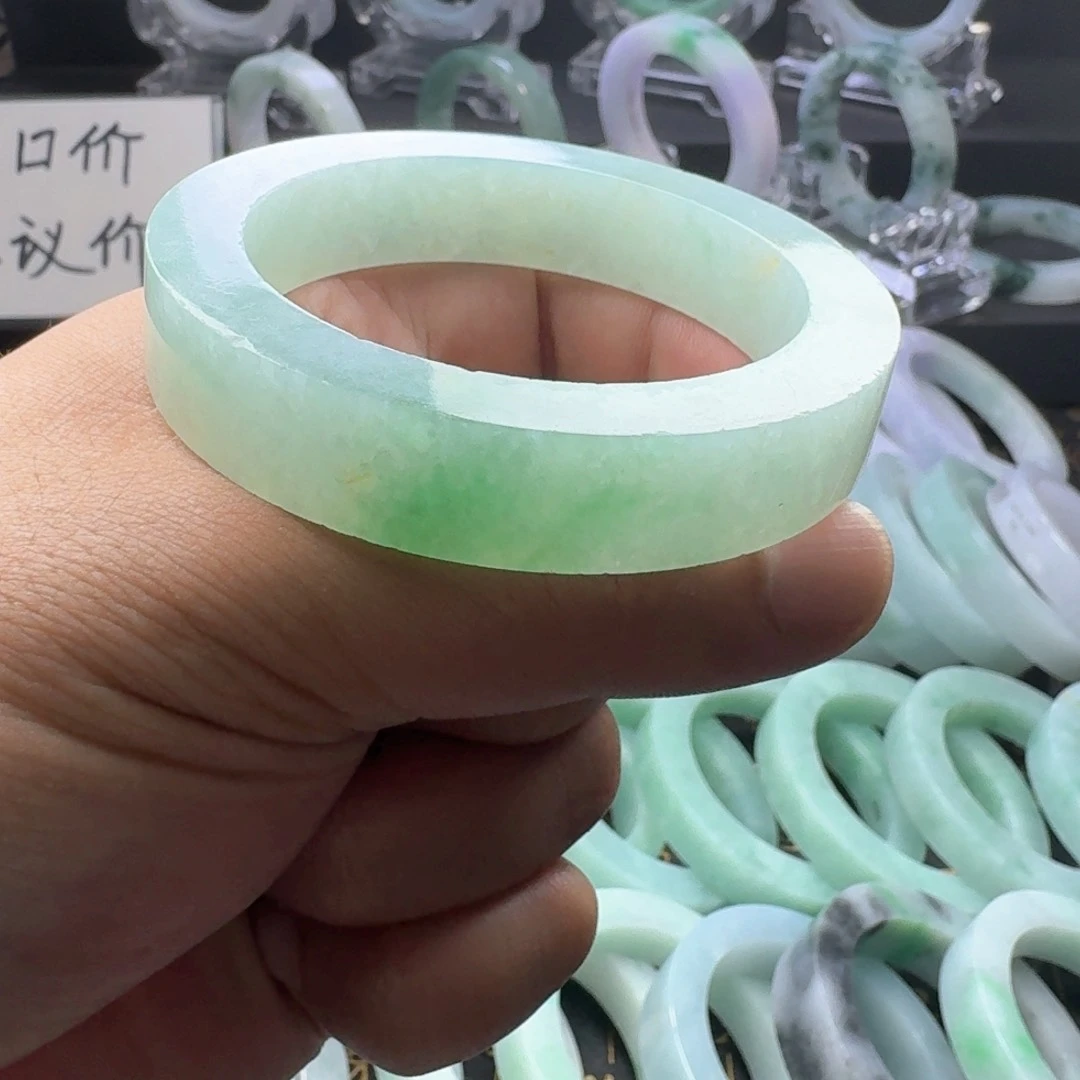 未镶嵌手镯定制翡翠冰甜绿