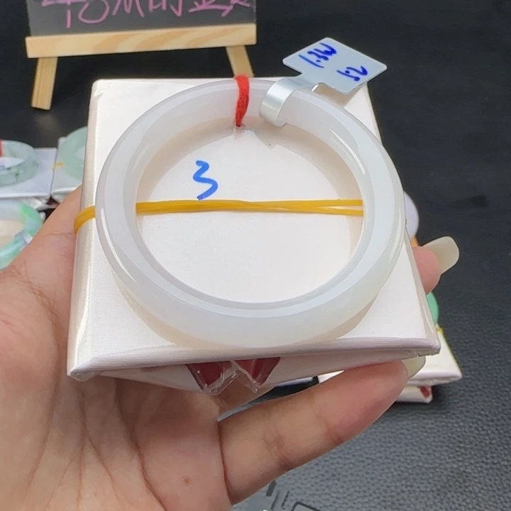 未镶嵌手镯翡翠翡翠手镯