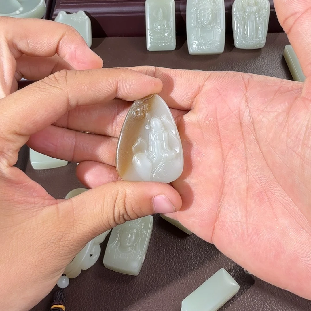 和田玉未镶嵌吊坠(不含链)