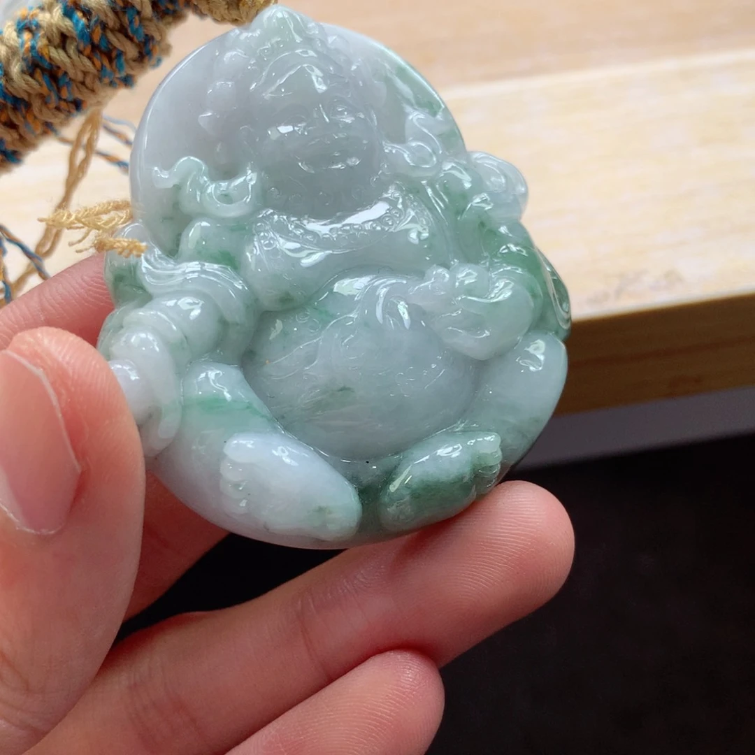 翡翠颈饰未镶嵌吊坠