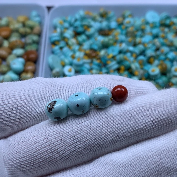 马***姐未镶嵌南红玛瑙珠宝奇石