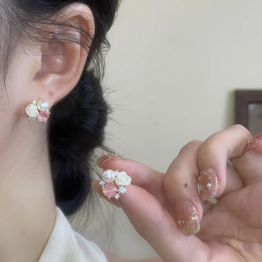 珠珠花朵独特绝美耳钉高级感轻奢小众耳饰A-445