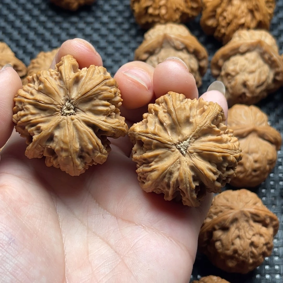 文玩核桃吊坠J*文山38