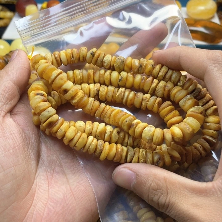 琥珀珠宝奇石未镶嵌