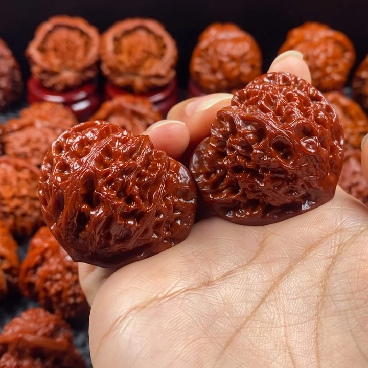 文玩核桃吊坠坐**天坐宫灯