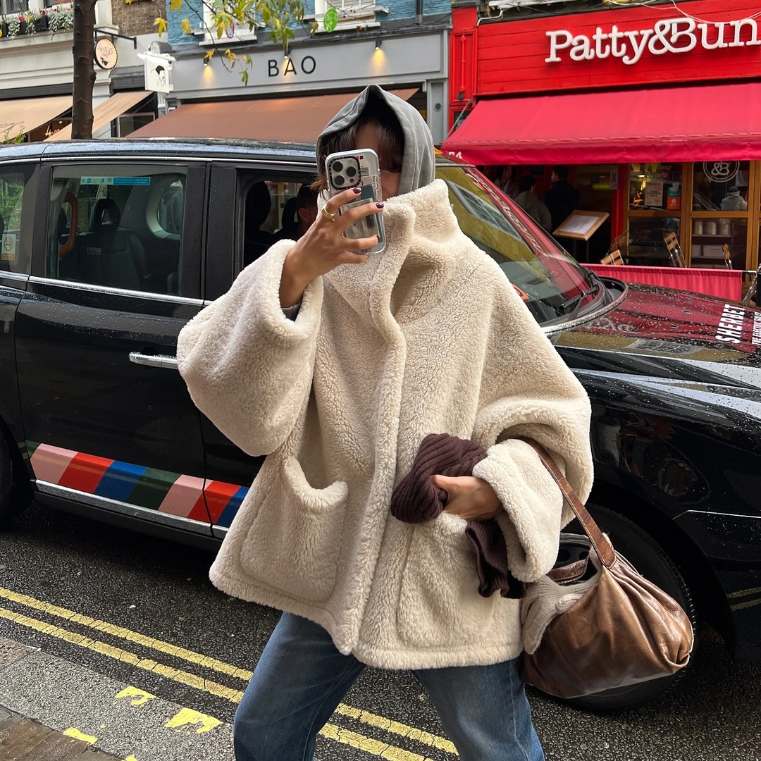 有货 韩国INS小众设计师款慵懒风高领保暖皮毛一体羊羔毛外套大衣