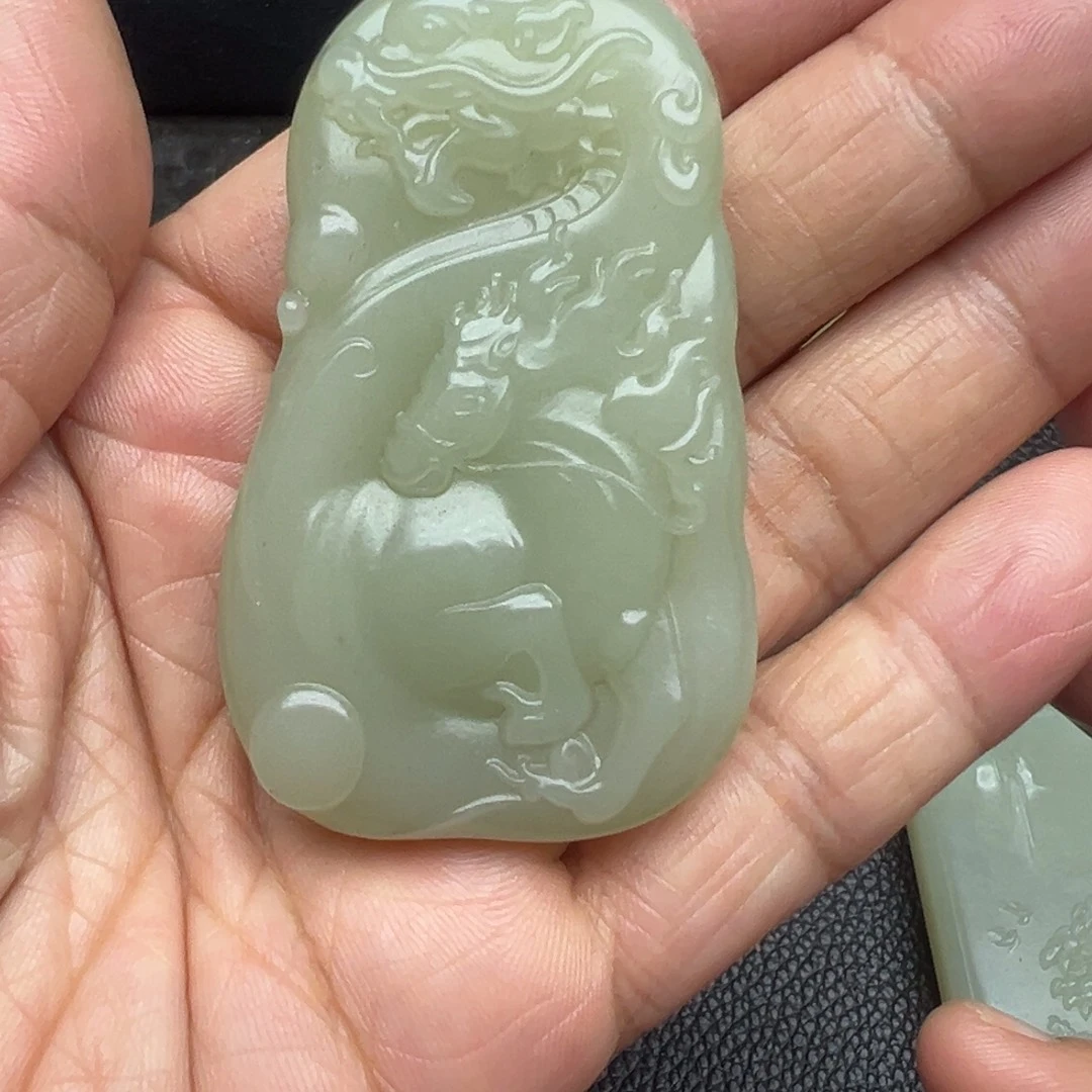 和田玉（糖玉）未镶嵌吊坠(不含链)