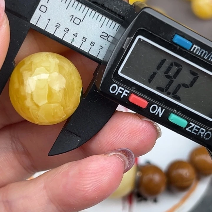 琥珀裸石未镶嵌微瑕1491