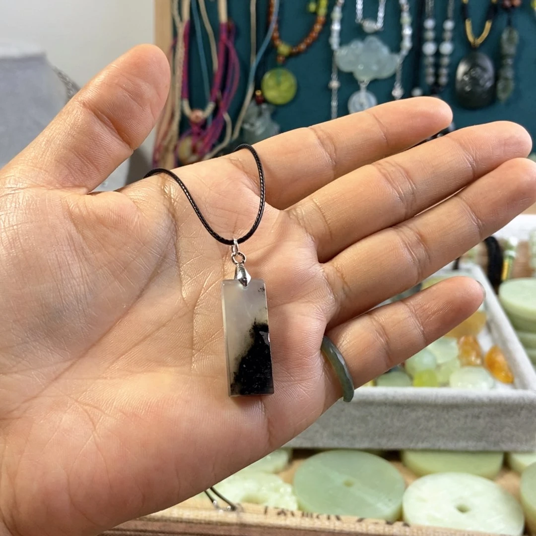 蛇纹石玉颈饰未镶嵌海****鸟