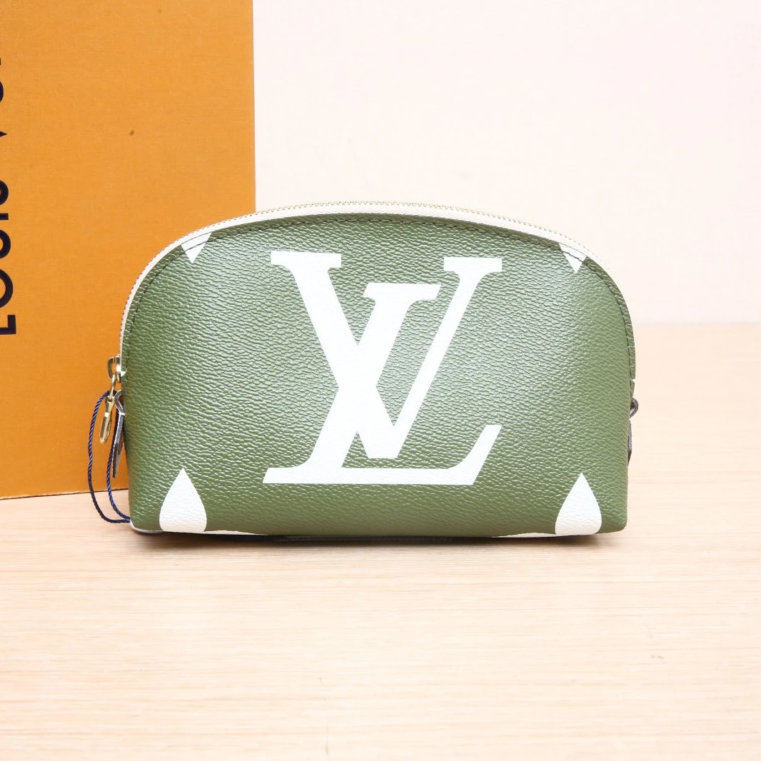 95新 LouisVuitton/路易威登  拼色 19年春夏洗漱包P254210501