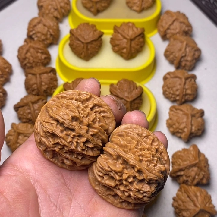 把件文玩核桃四座楼狮子头微修打底