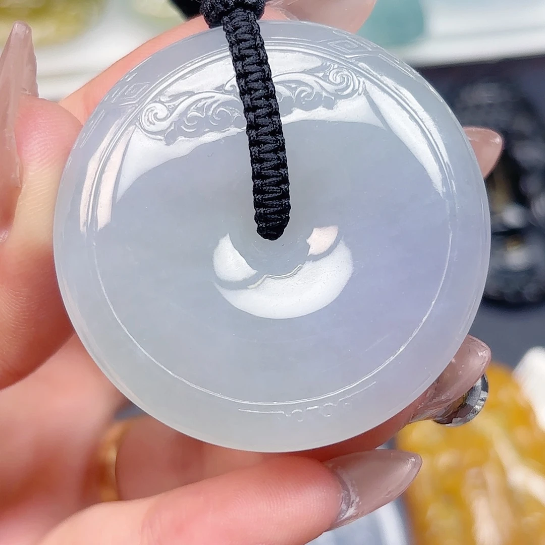 翡翠未镶嵌颈饰平安扣