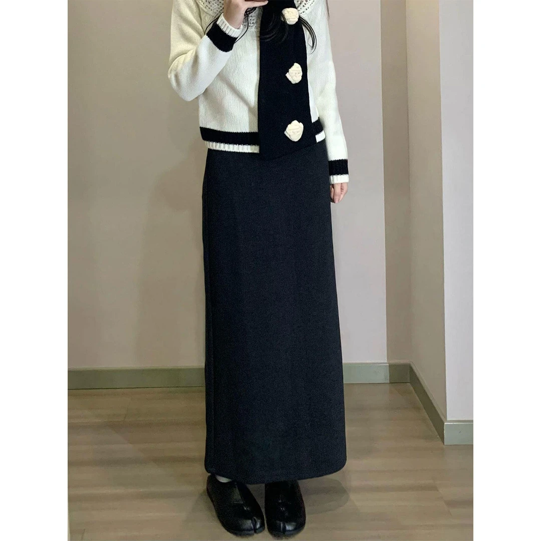 大码黑色毛呢百搭显瘦遮肚子半身裙女冬季款高腰垂感后开叉直筒裙