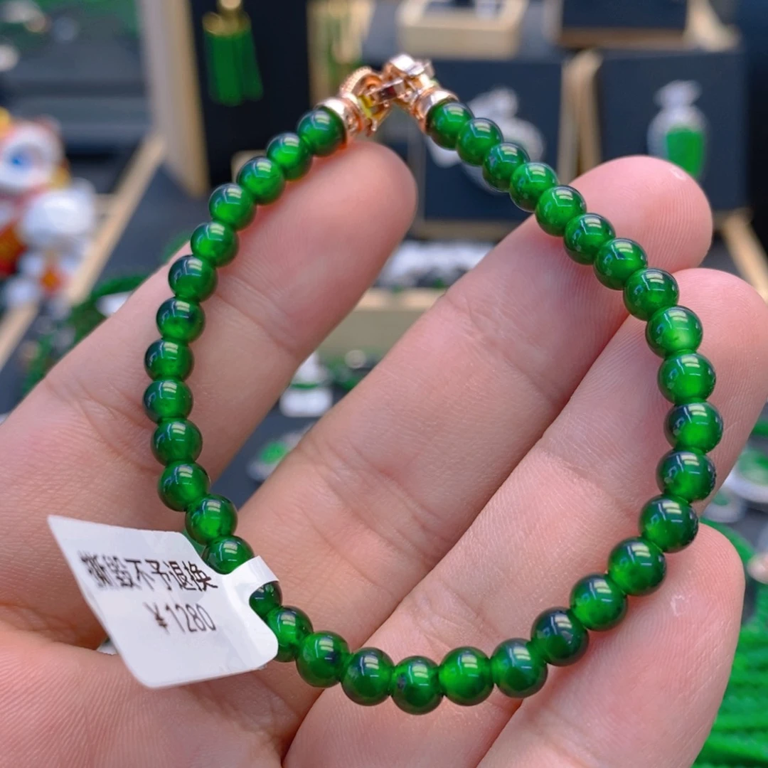 翡翠颈饰未镶嵌卡5