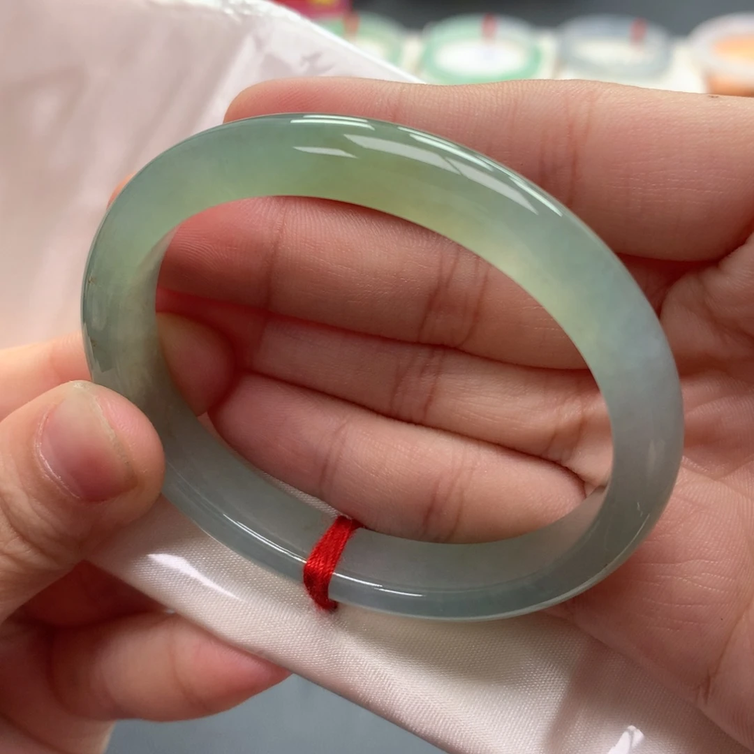 翡翠未镶嵌手镯23号贵妃湖水绿性价比