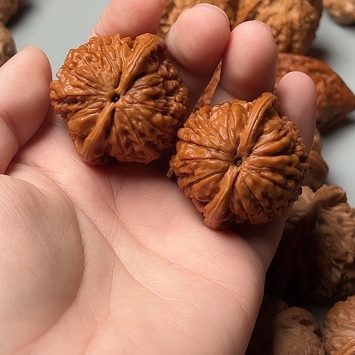 心***向文玩核桃吊坠40全品莲花虎头