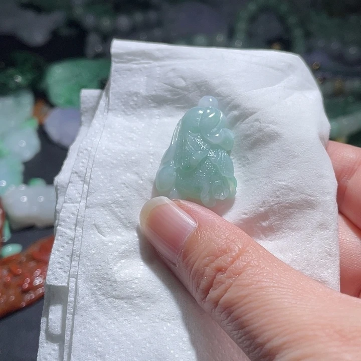 颈饰未镶嵌翡翠天