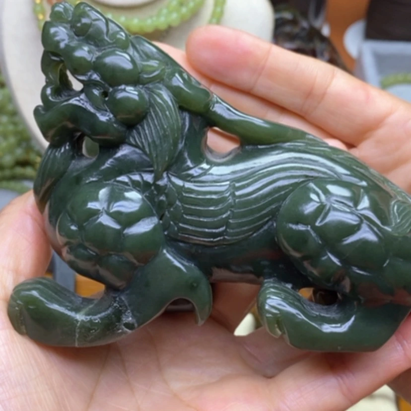 【闪购商品】未镶嵌岫岩河磨玉（透闪石质玉）把件