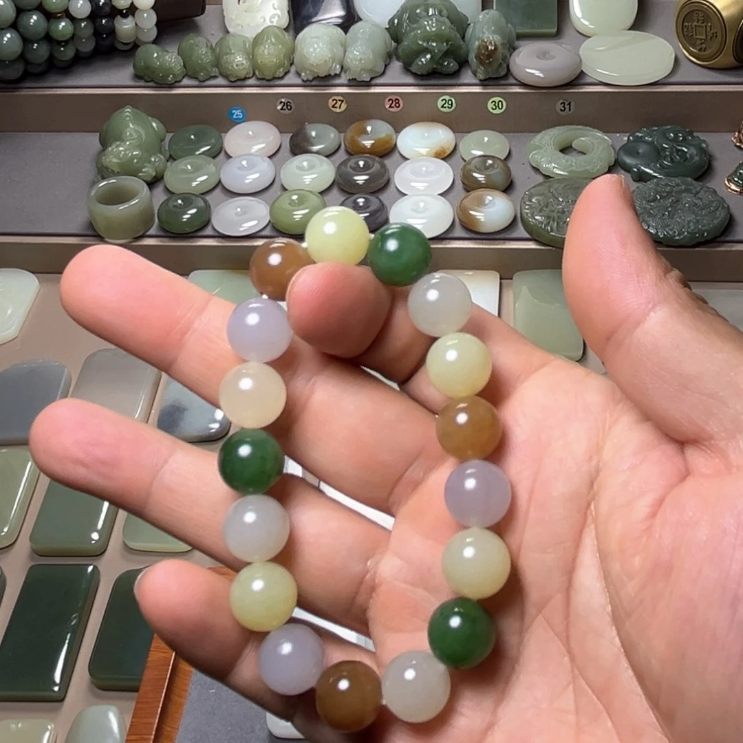 和田玉未镶嵌颈饰龍**州